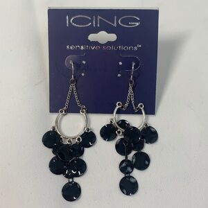 Icing Chandelier Earrings For Sensitive Ears - Black/Silver